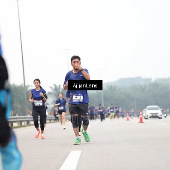 Runner Photo 7396245