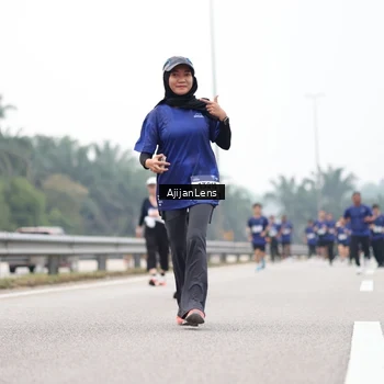 Runner Photo 7396265