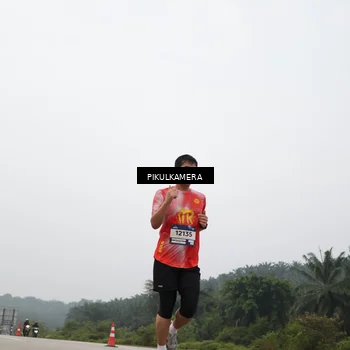 Runner Photo 7396309