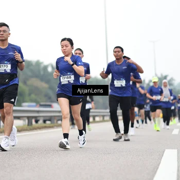 Runner Photo 7396373