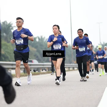 Runner Photo 7396376