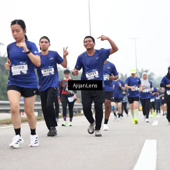 Runner Photo 7396395