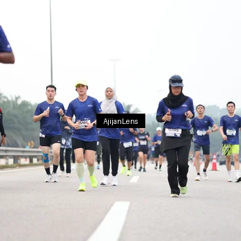 Runner Photo 7396428