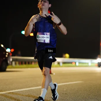 Runner Photo 7396432