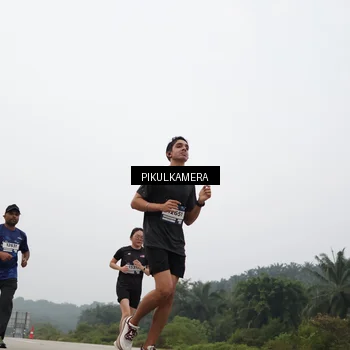 Runner Photo 7396465