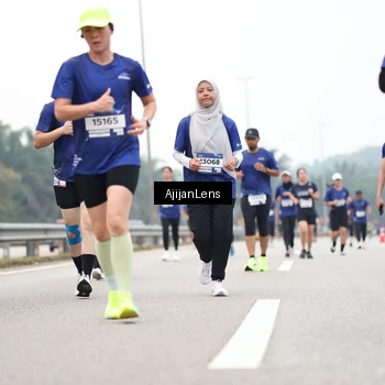 Runner Photo 7396476
