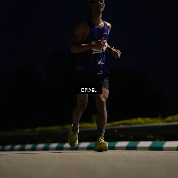 Runner Photo 7396479