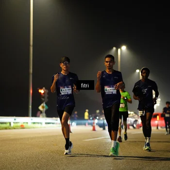 Runner Photo 7396494