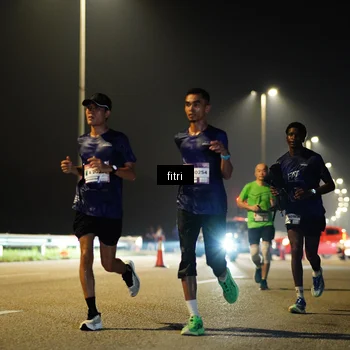 Runner Photo 7396496