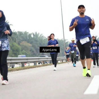 Runner Photo 7396543