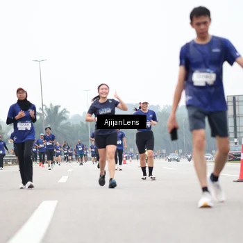 Runner Photo 7396559