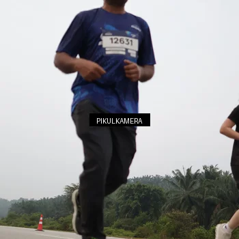 Runner Photo 7396598