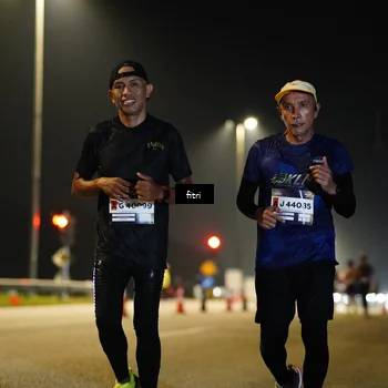 Runner Photo 7396602