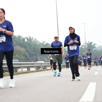 Runner Photo 7396604