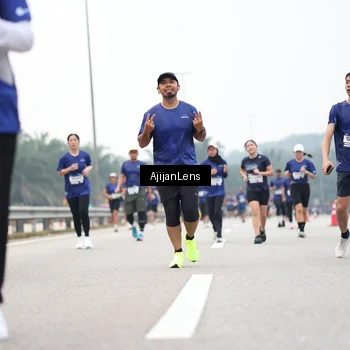 Runner Photo 7396618
