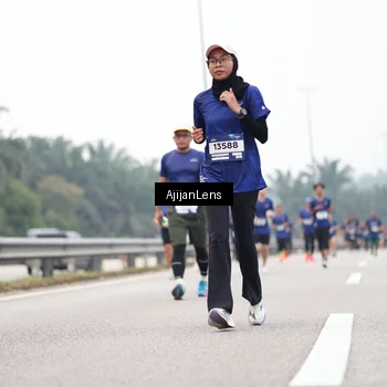 Runner Photo 7396628