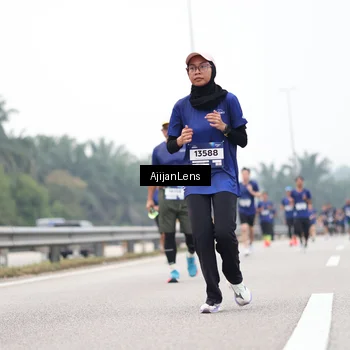 Runner Photo 7396629