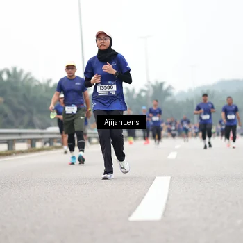 Runner Photo 7396638