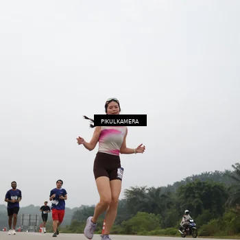 Runner Photo 7396642