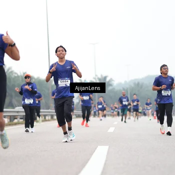 Runner Photo 7396717
