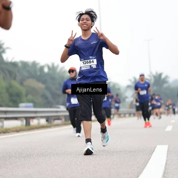 Runner Photo 7396743