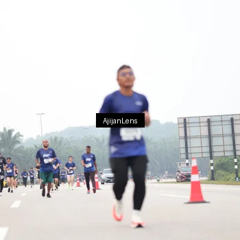 Runner Photo 7396753