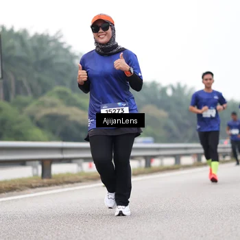 Runner Photo 7396765