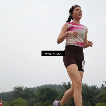 Runner Photo 7396769