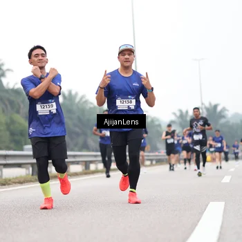 Runner Photo 7396798