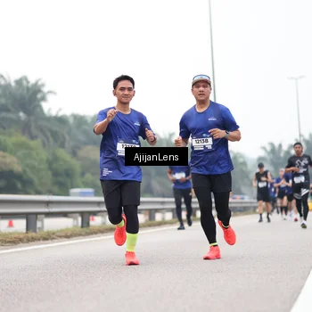 Runner Photo 7396801