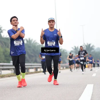 Runner Photo 7396817