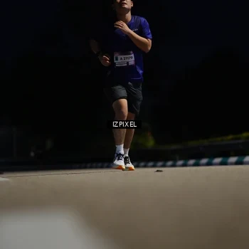 Runner Photo 7396820