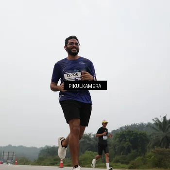 Runner Photo 7396861