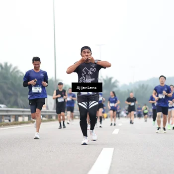 Runner Photo 7396879