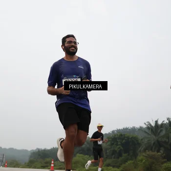 Runner Photo 7396900