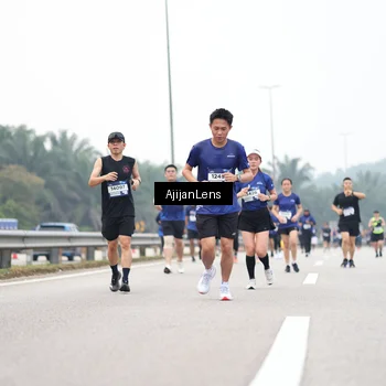 Runner Photo 7396918