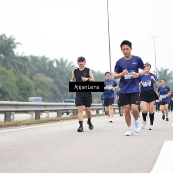 Runner Photo 7396929