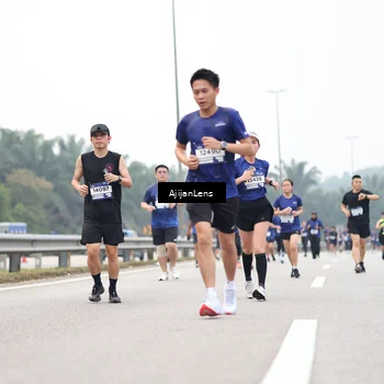 Runner Photo 7396944