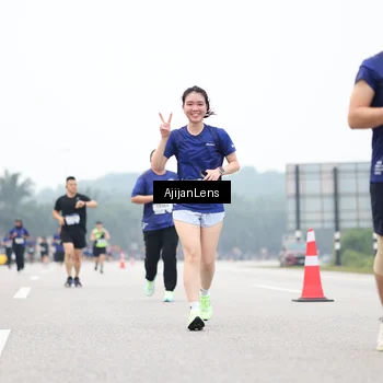 Runner Photo 7396953