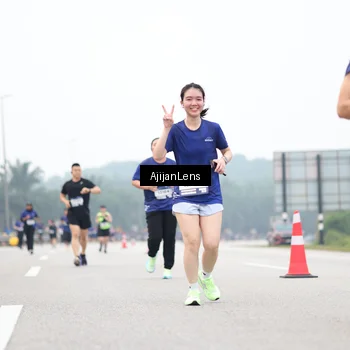Runner Photo 7396968
