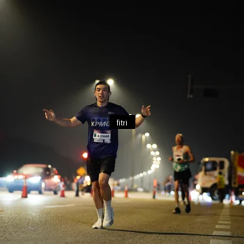 Runner Photo 7396977
