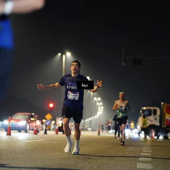 Runner Photo 7396978