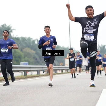 Runner Photo 7396992