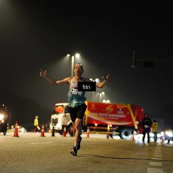 Runner Photo 7396993