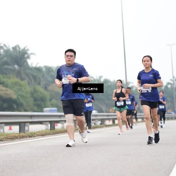 Runner Photo 7397013