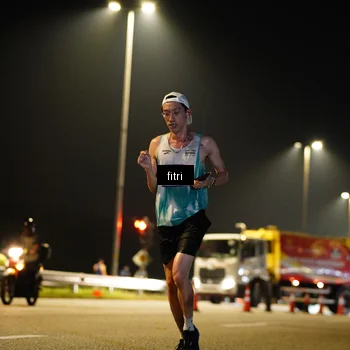 Runner Photo 7397018