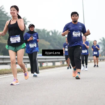 Runner Photo 7397068