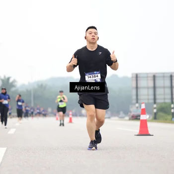 Runner Photo 7397069