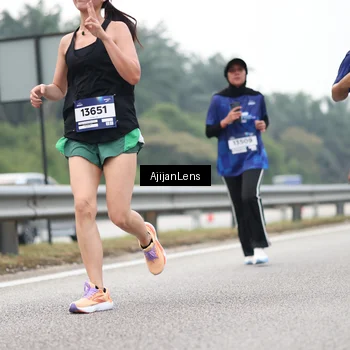 Runner Photo 7397073