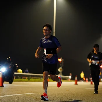 Runner Photo 7397117